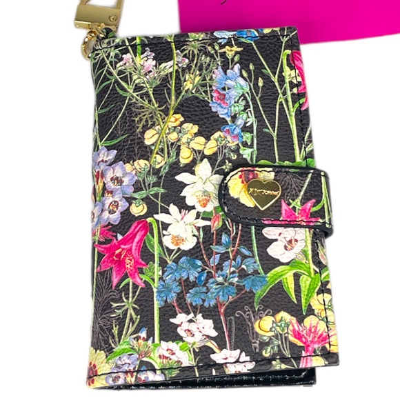 Betsey Johnson Floral Credit Card Wallet with Key Ring Black Pink - Picture 2 of 6